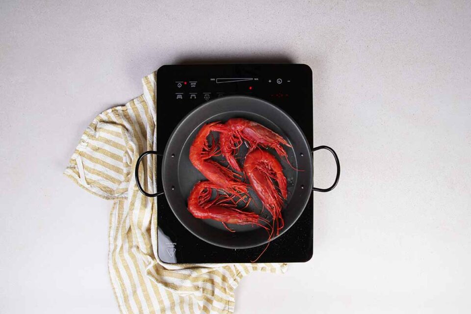 paso a paso arroz con carabineros saltear carabineros