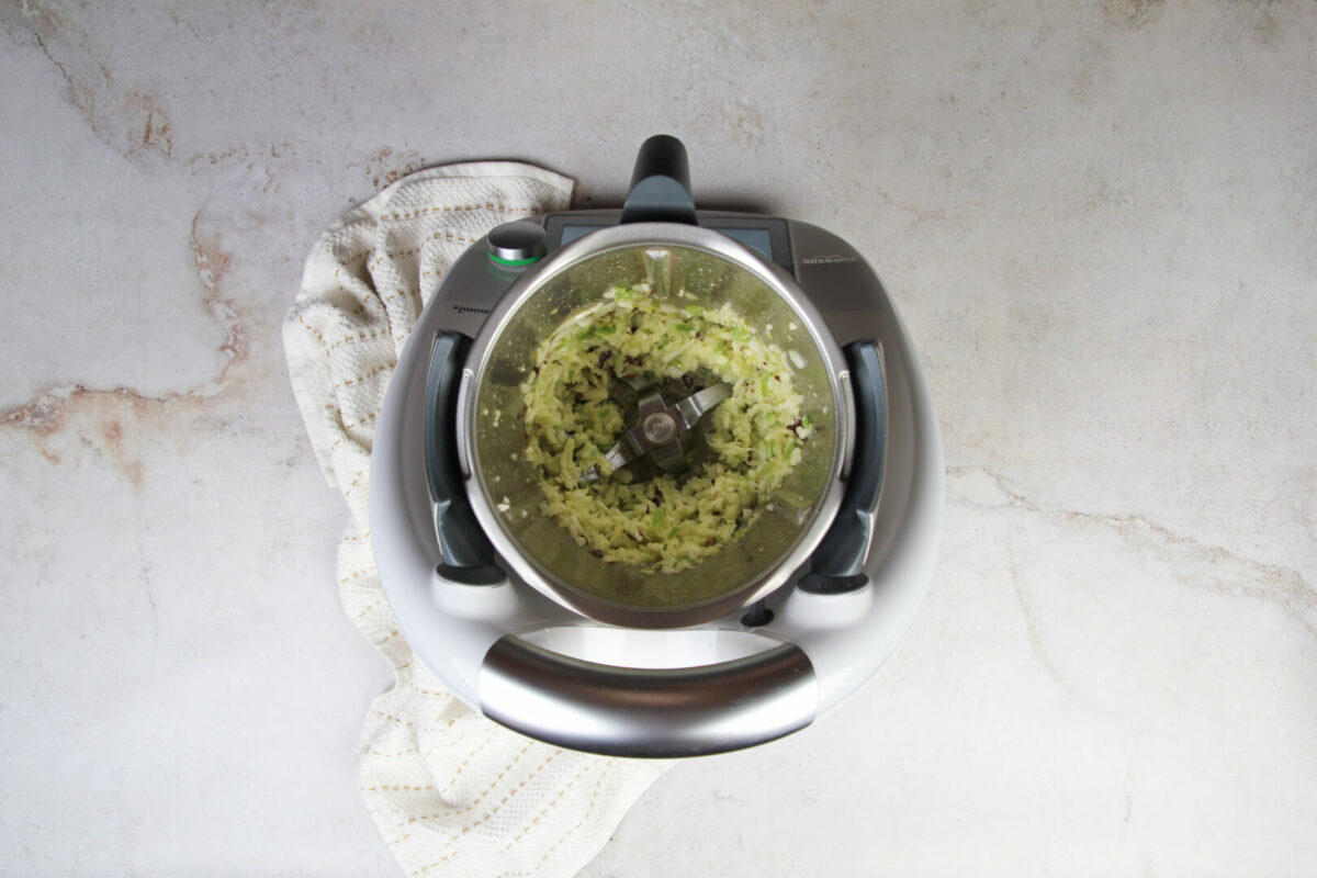 Preparar el sofrito de esta elaboración