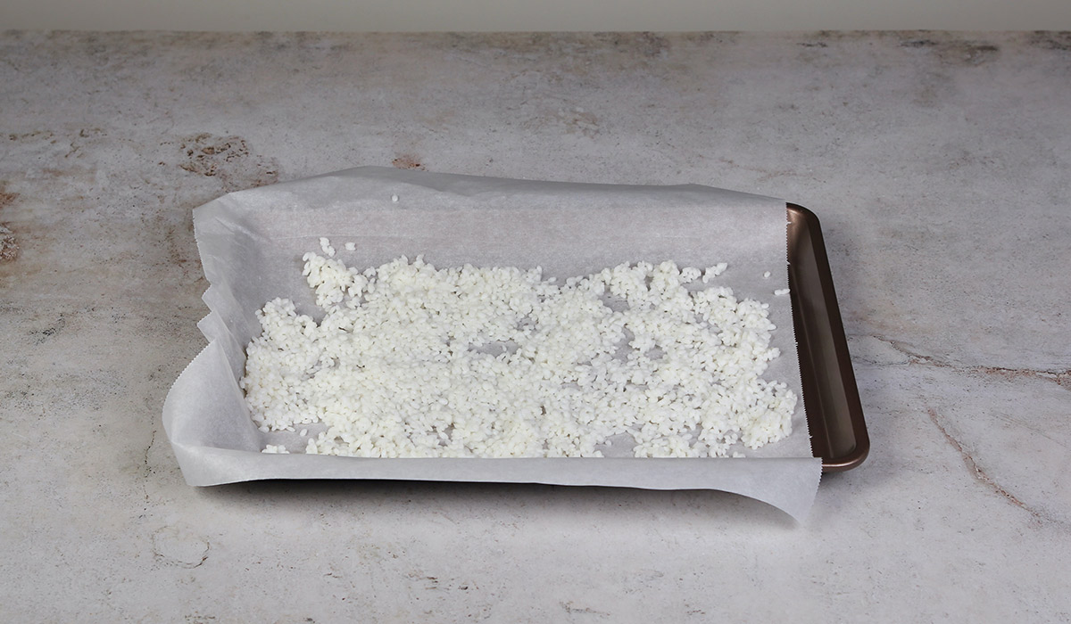 Secar arroz en el horno para Arroz inflado