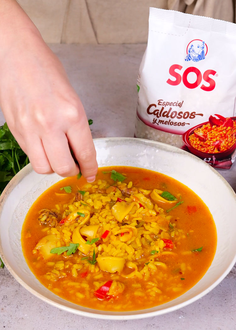 Presentación de Arroz caldoso con calamares