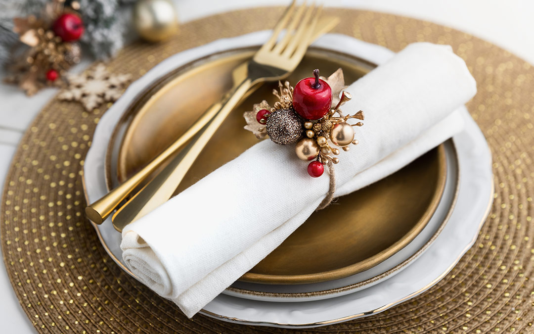 Ideas creativas para decorar tu mesa casera en Navidad