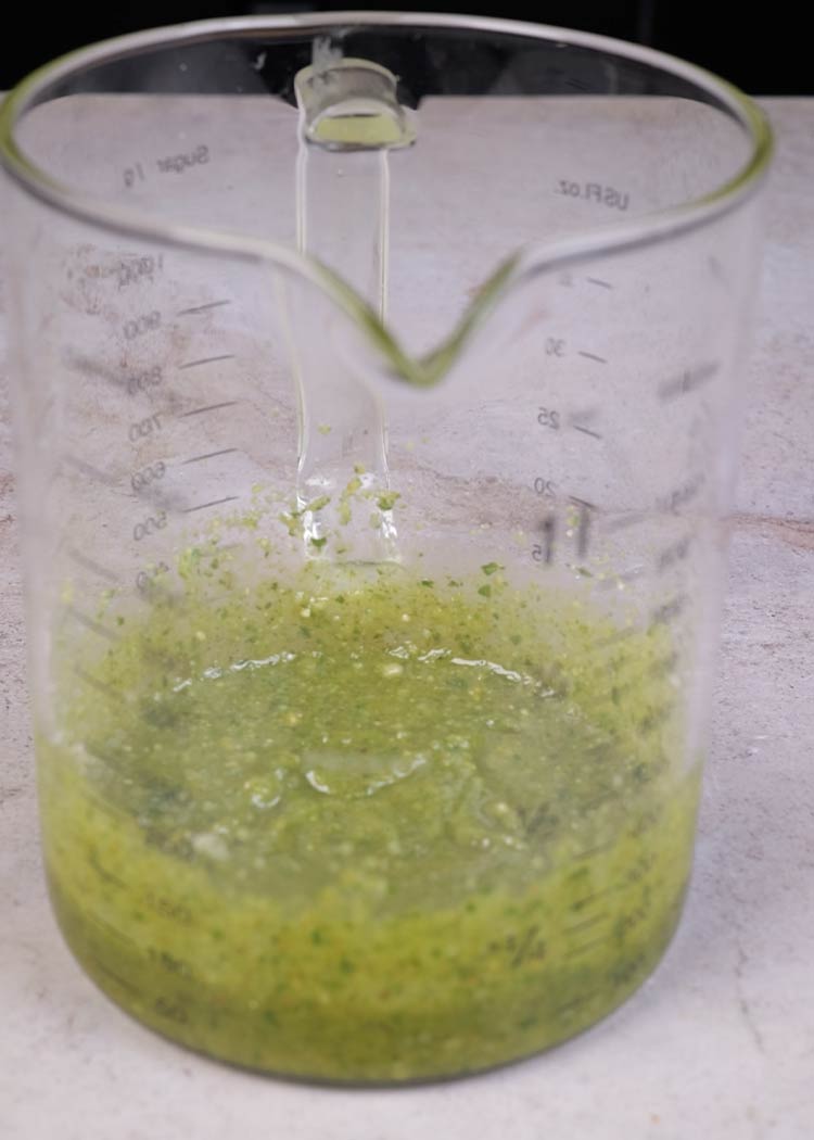 Pesto para tomates rellenos de arroz