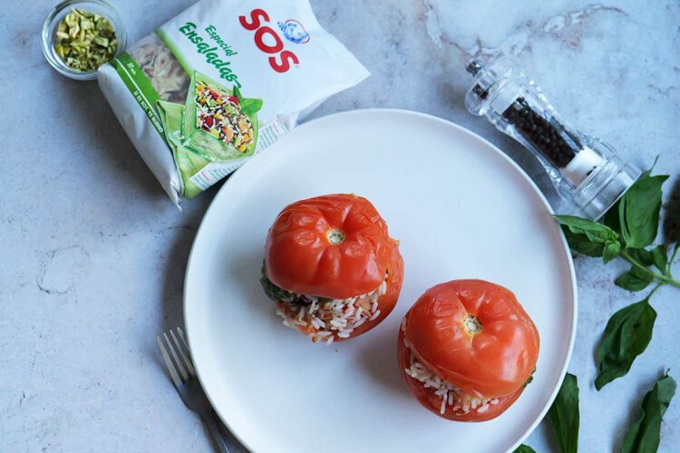 Foto de Tomates rellenos de arroz: receta fácil y deliciosa