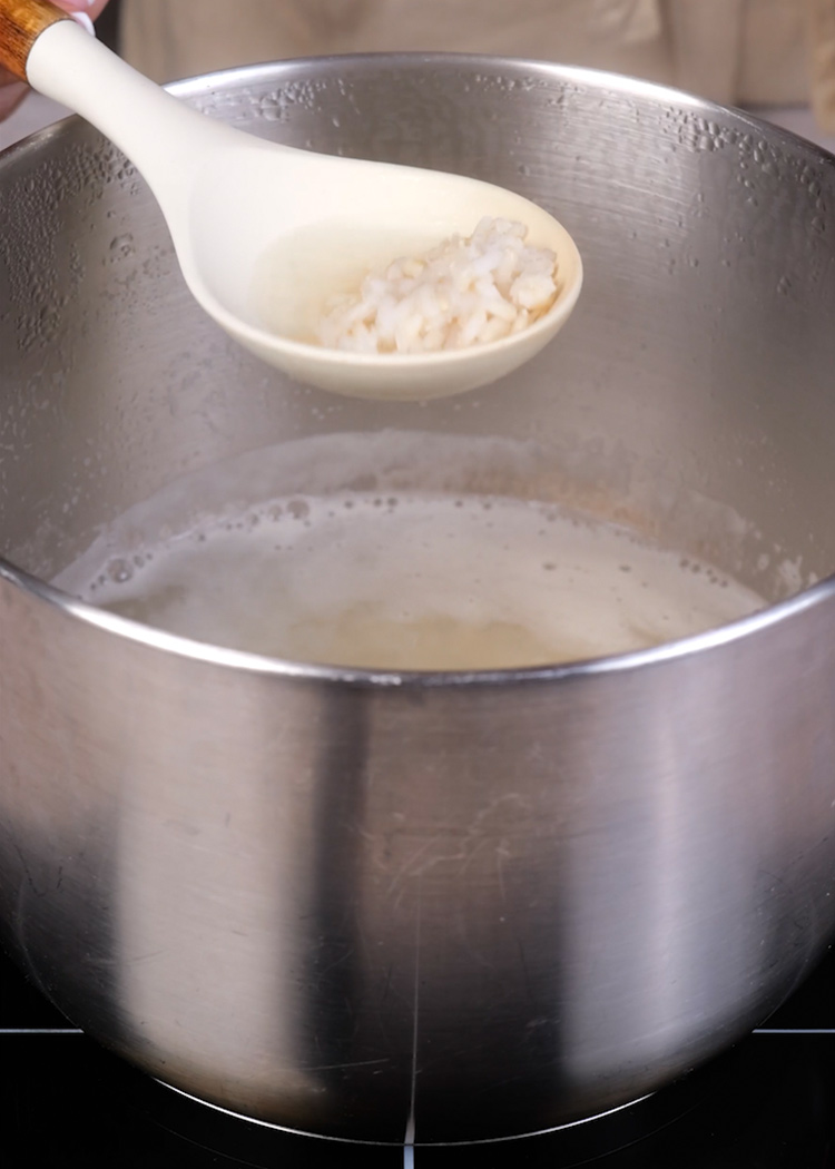 Cocer arroz integral para Hamburguesas de arroz