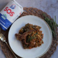 arroz con conejo y alcachofas