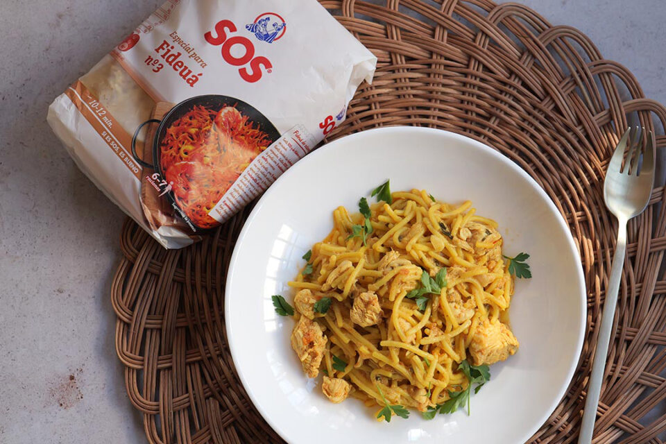 Fideuá de pollo deliciosa en Thermomix