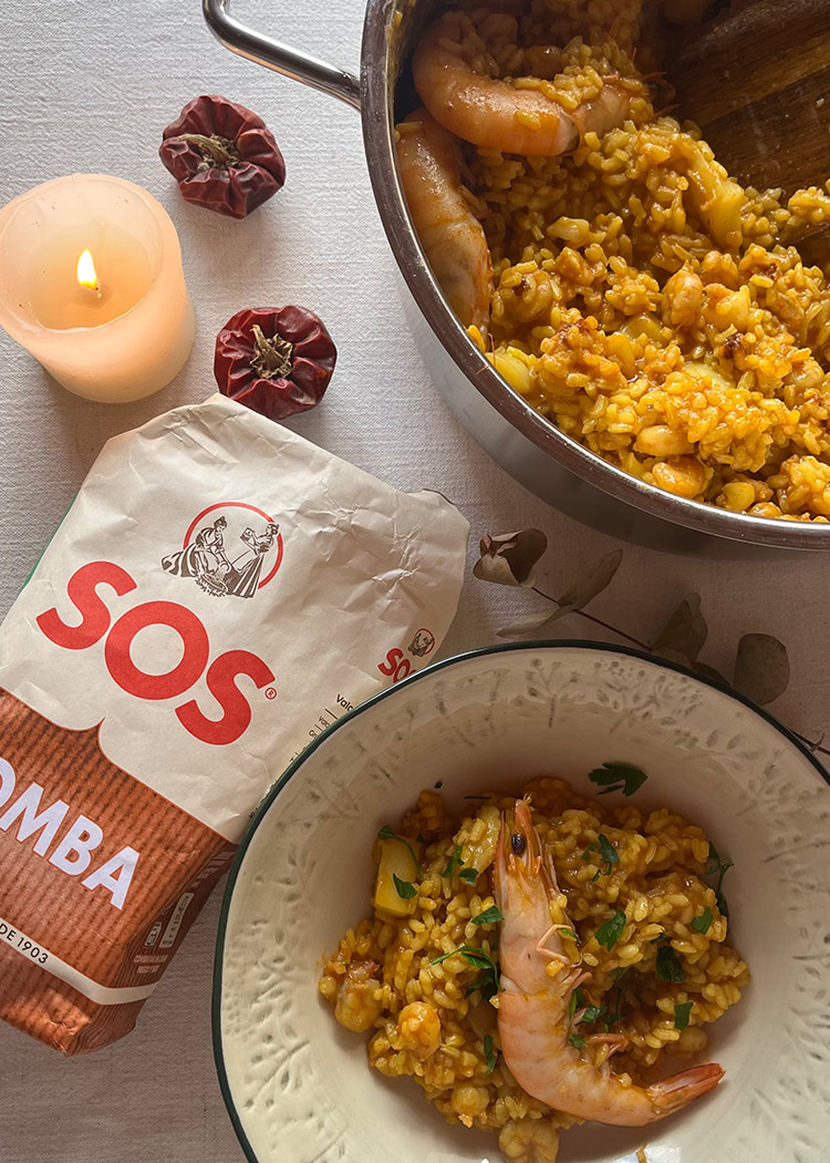Presentación de Arroz con sepia y langostinos