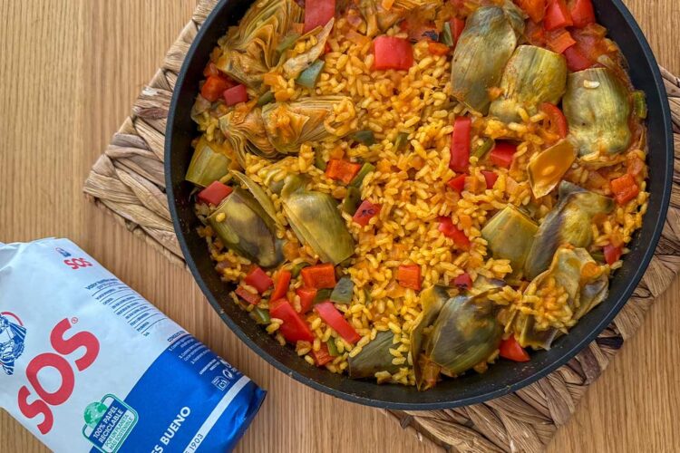 Foto de Arroz con alcachofas y verduras: Receta fácil y deliciosa