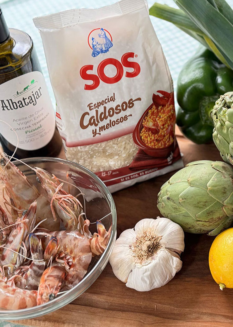 Ingredientes de Arroz meloso con langostinos y alcachofas