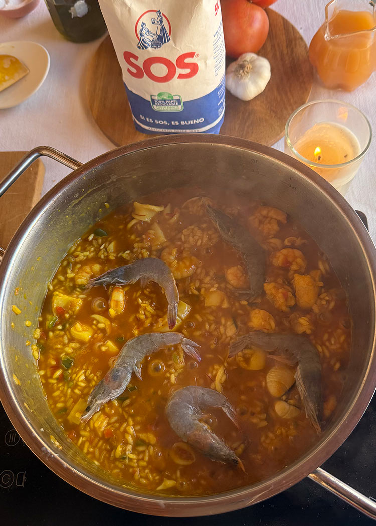 Añadir langostinos a Paella de marisco