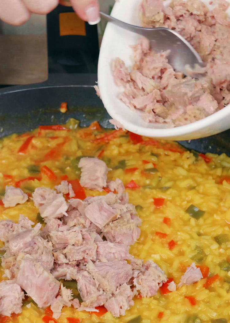Cocinar Arroz con atún