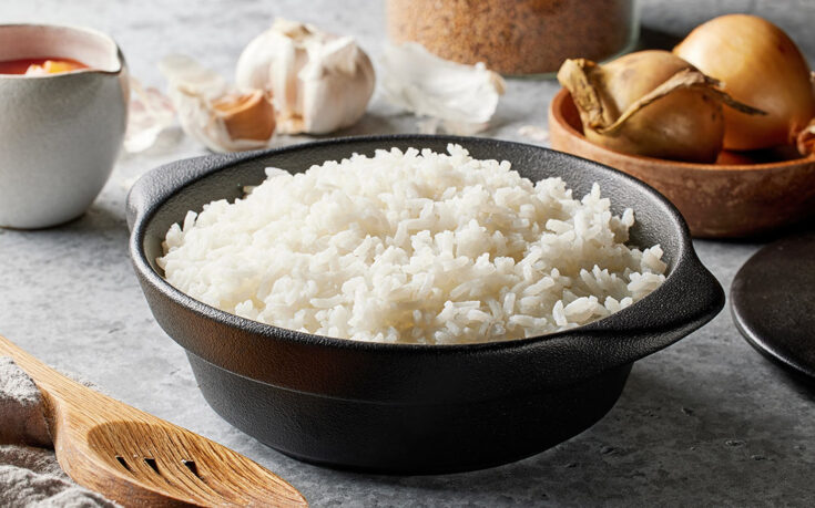 Arroz fuera de la nevera: descubre el peligro oculto en tu cocina