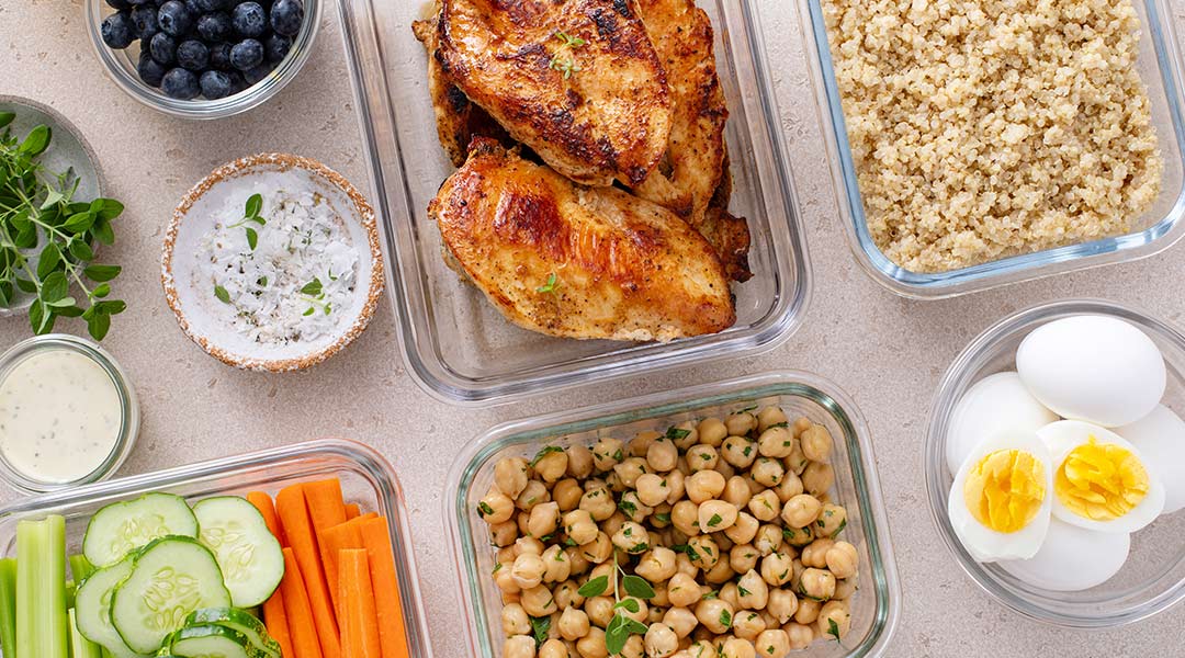 Alimentos esenciales para una cesta de compra económica y nutritiva