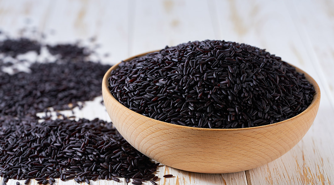 Qué es el arroz negro y por qué se considera "prohibido"?