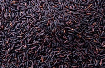 Arroz negro: descubre sus propiedades y beneficios únicos para tu salud
