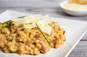 ¿Qué es un risotto? Descubre el secreto del plato italiano más cremoso