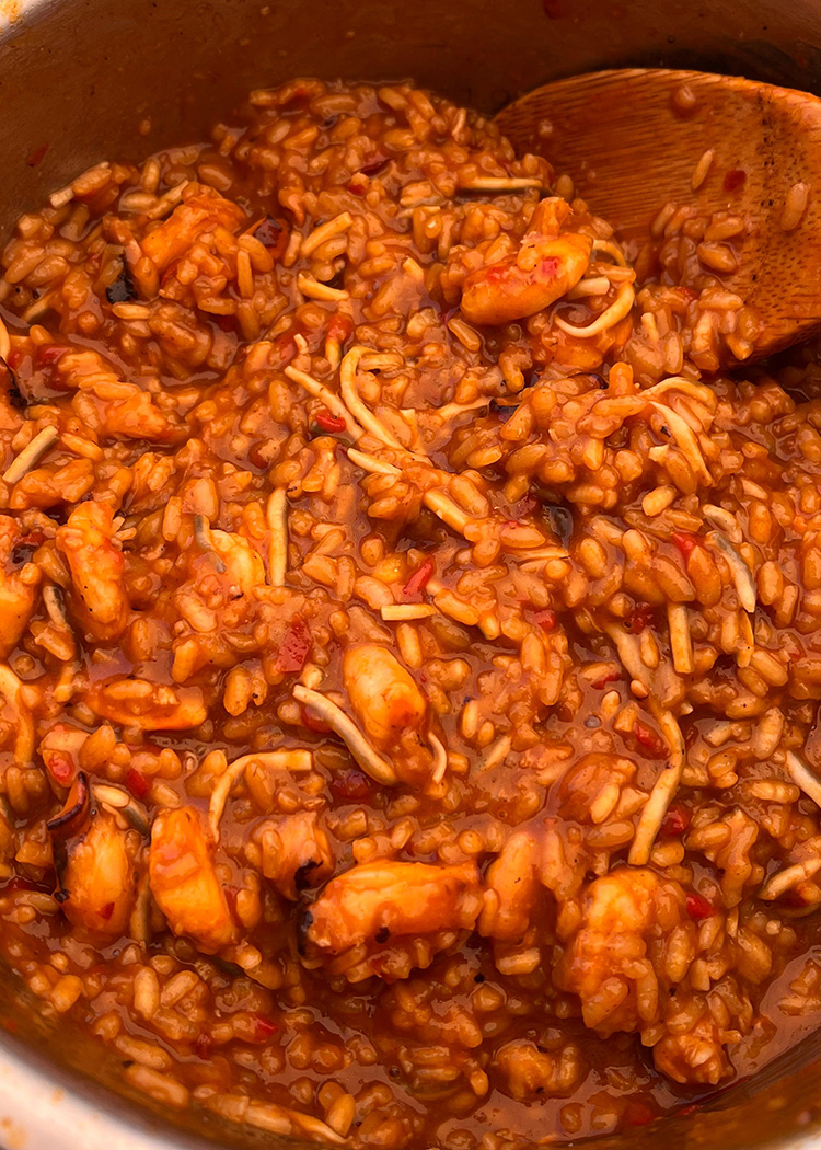 incorporar el marisco a la olla 