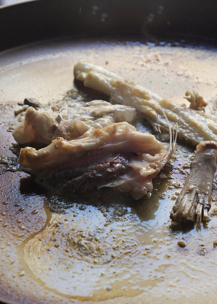 Caldo Para arroz con rape y langostinos