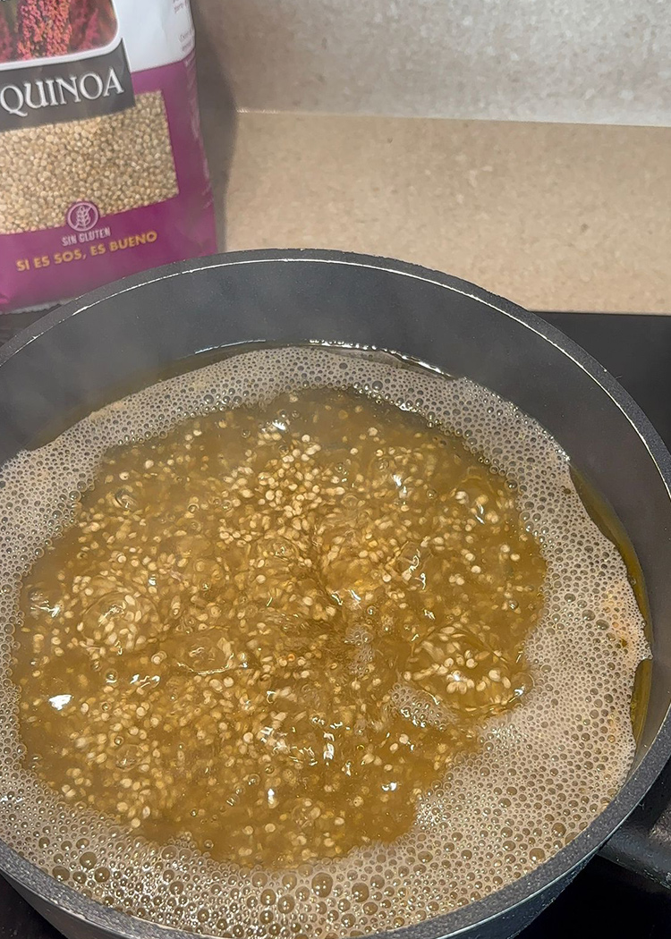 hervir quinoa para tabulé de quinoa