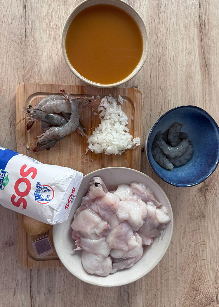 ingredientes para arroz con rape y langostinos