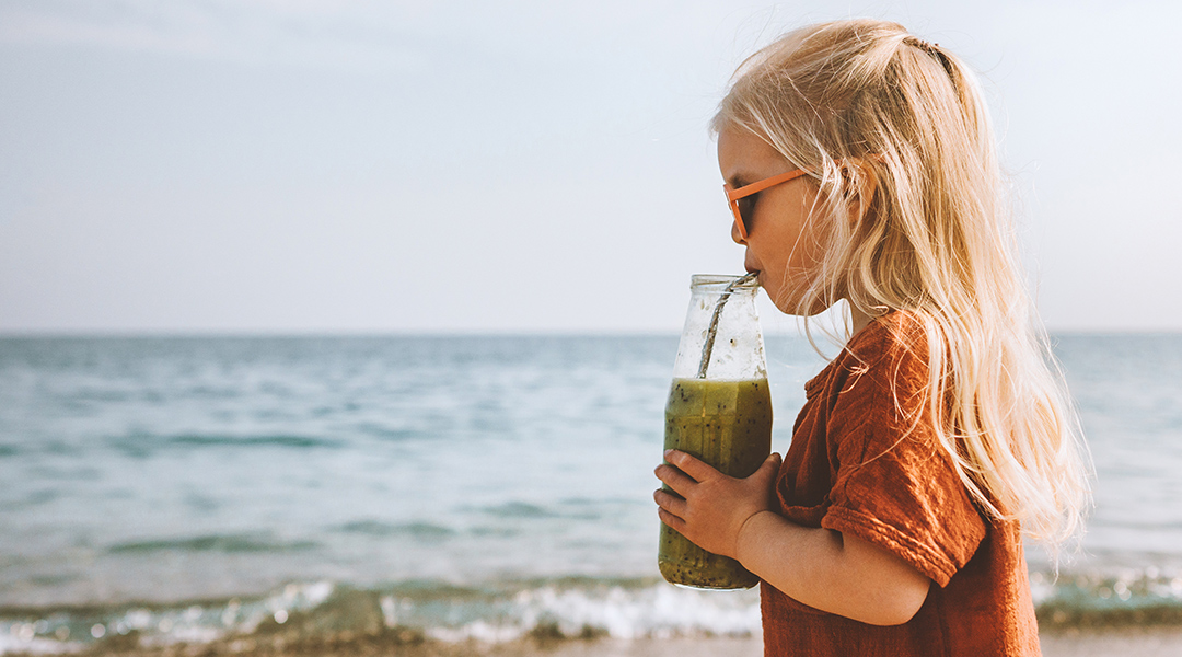 Bebidas refrescantes para acompañar tu comida