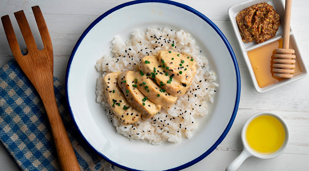 ¿Cuáles son los valores nutricionales del arroz blanco?