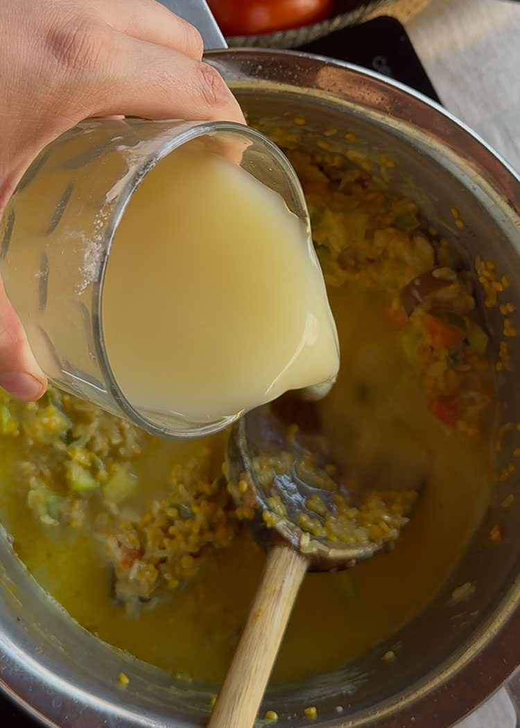 caldo para kitchari