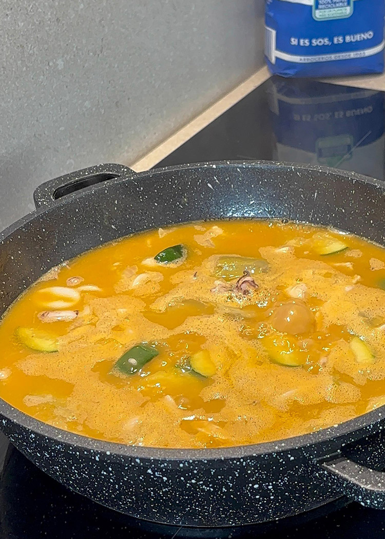 cocinar caldo para arroz mixto