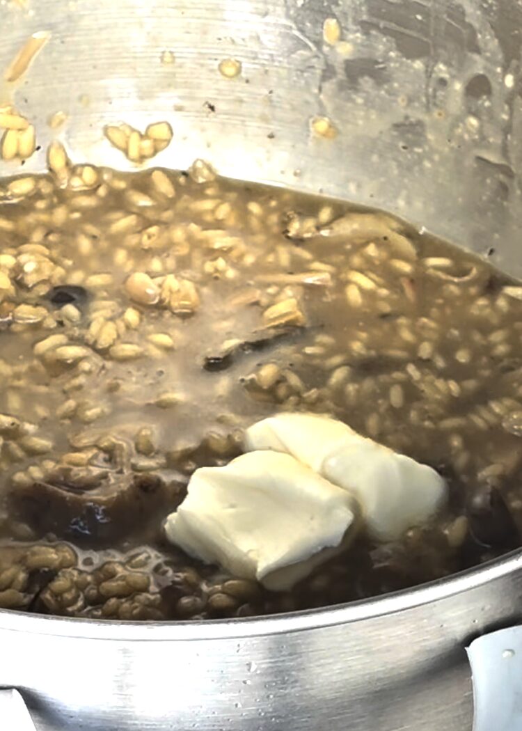 mantecatura para risotto de hongos y parmesano