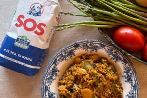imagen receta Disfruta de una deliciosa paella de pollo: receta fácil y tradicional