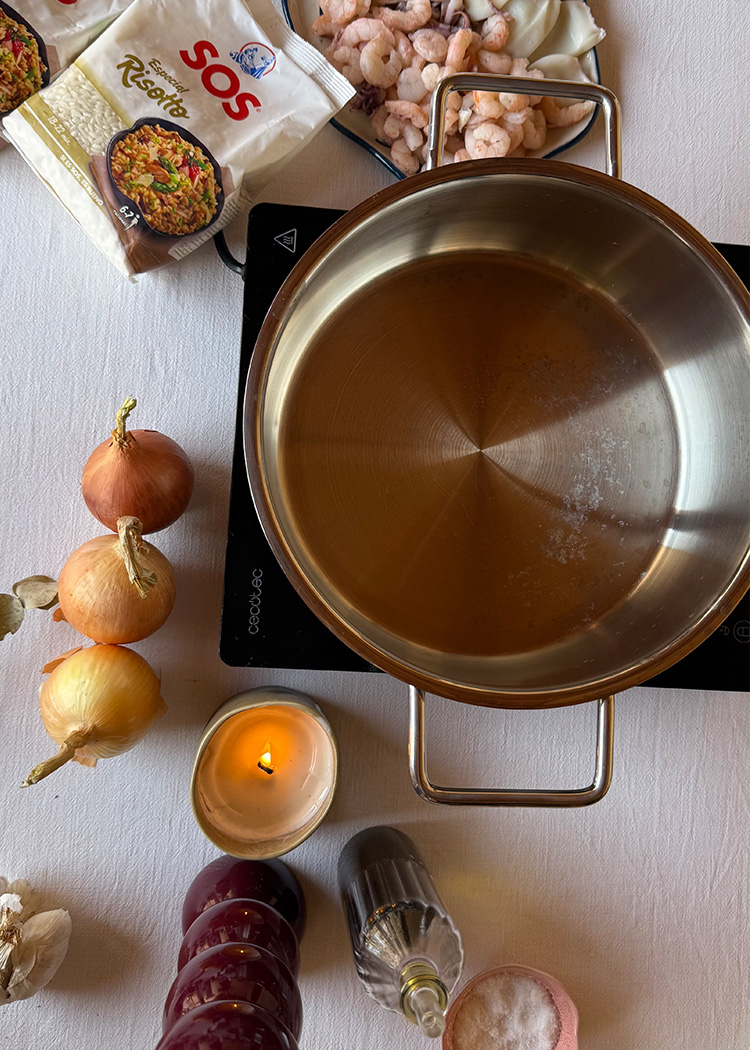 Ingredientes para risotto de gambas y calamares
