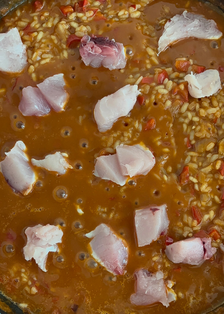 añadir bonito para arroz con bonito