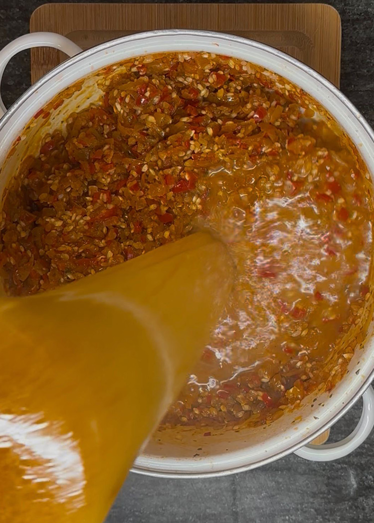 caldo para arroz meloso de cangrejo de río