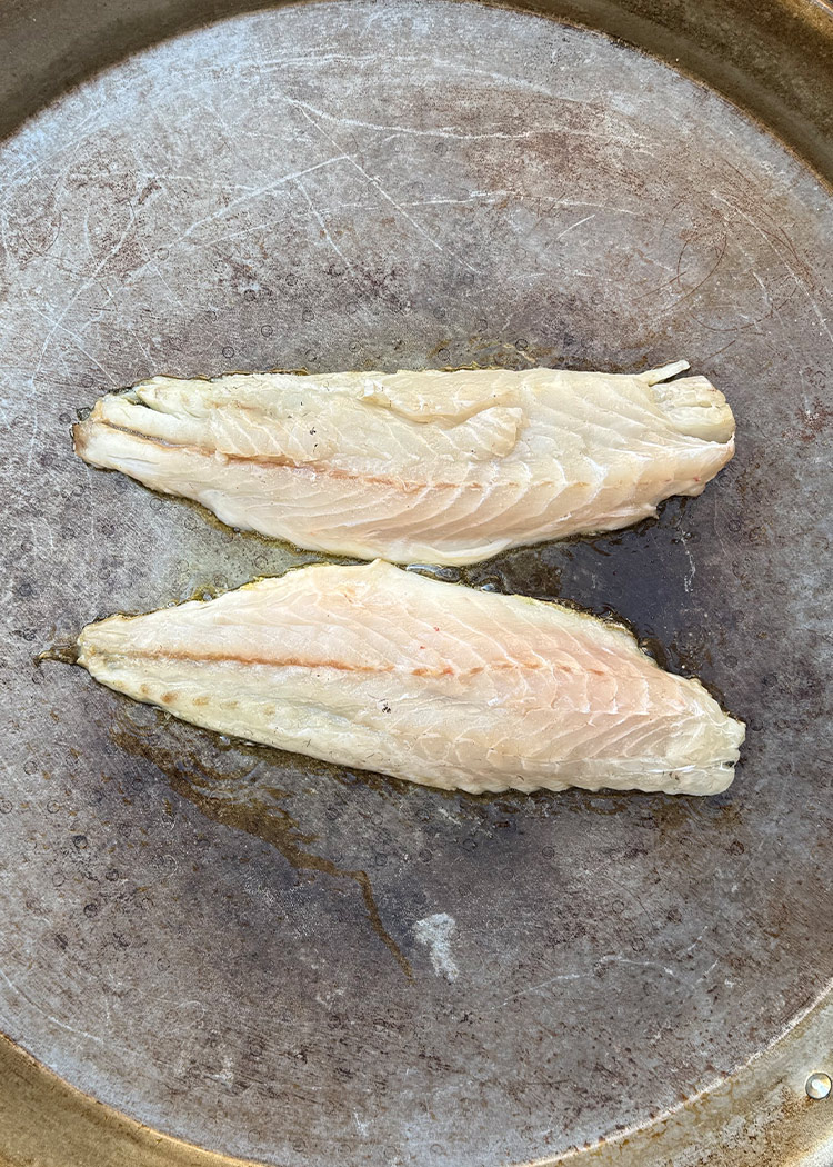 marcar el pescado para arroz con pescado