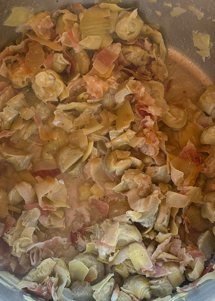 Dorar guonciale y alcachofas