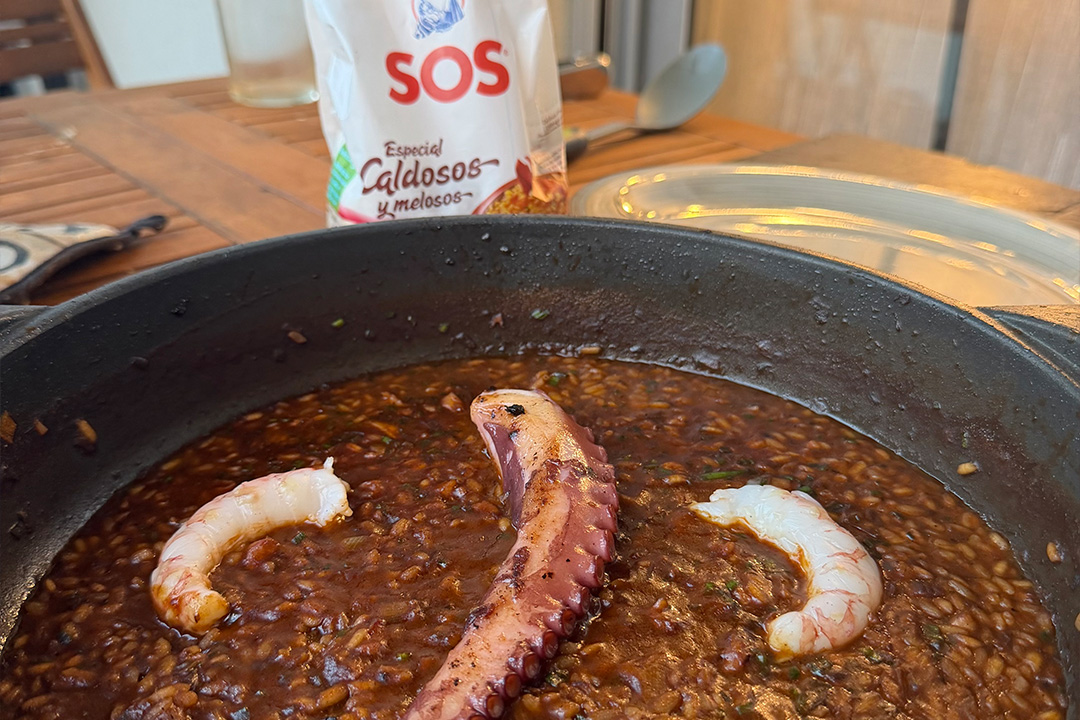 Arroz con pulpo y gambones