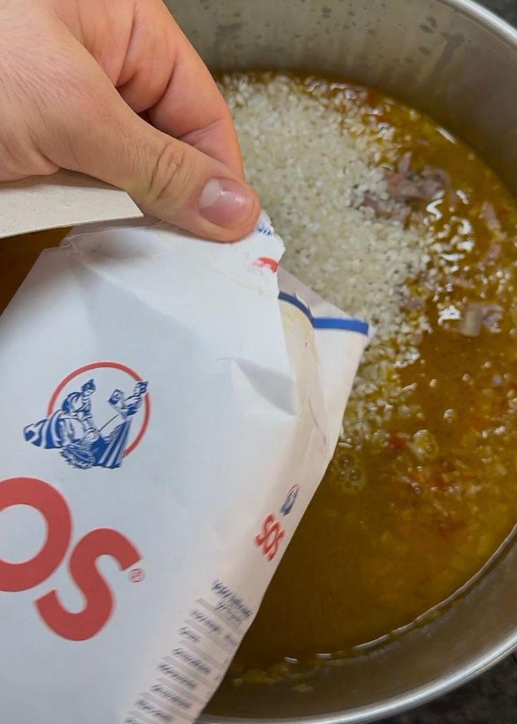 Cocer arroz para judías pintas con arroz